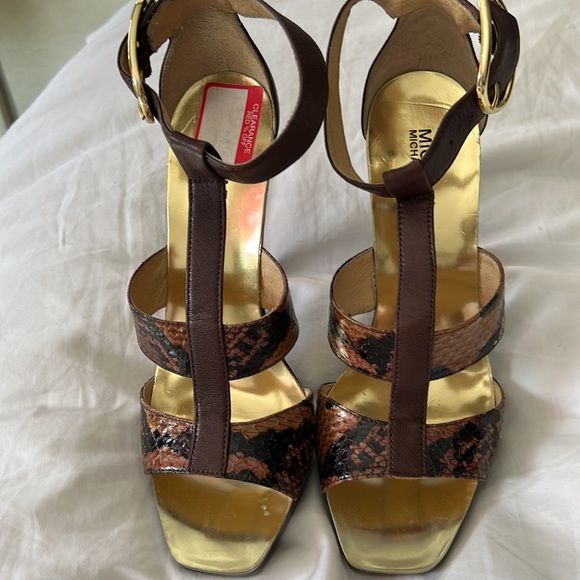 Michael Michael Kors Brown and Leopard size 9M shoes. - Picture 6 of 10